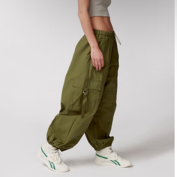 UO Jana 2023 Nylon Ballon Pants Sz Small , NIP BRAND NEW SOLD OUT 💕 - Picture 6 of 11